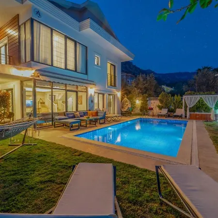 Sacred Private W/pool, Garden, Jacuzzi. * Гёчек