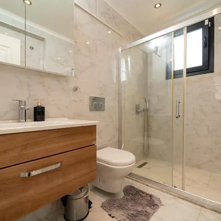 Sacred Private W/pool, Garden, Jacuzzi. Вилла *
